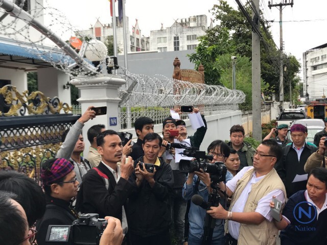 ชาวคะฉิ่นวอน"ทหารเมียนมาร์"หยุดโจมตี
หลังทิ้งระเบิด จนไร้ที่อยู่อาศัย
