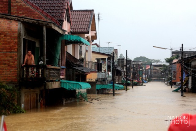 ภาพชุด ตำบลชะอวด อ่วม! ท่วมสูง 1-3 เมตร หนักสุดรอบ 20 ปี