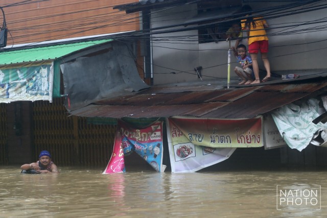 ภาพชุด ตำบลชะอวด อ่วม! ท่วมสูง 1-3 เมตร หนักสุดรอบ 20 ปี