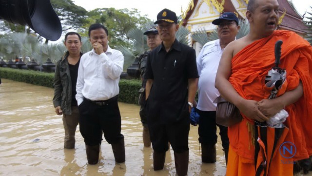 น้ำท่วมพระบรมธาตุไชยา หวั่นพระธาตุเสียหาย ถ้าระบายน้ำไม่ทัน