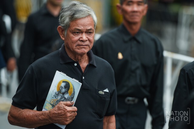 ปชช.ทั่วประเทศเข้ากราบพระบรมศพฯ วันนี้ครบ 3 ล้านคน