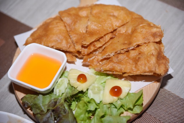อร่อยปักหมุด : "TIME & TALES ตำรับวิเศษไก่ย่าง" ในบรรยากาศร่วมสมัย ริมเจ้าพระยา ใกล้แยกศรีย่าน