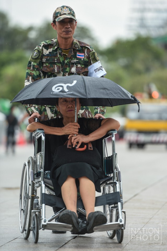 ปชช.ทั่วประเทศเข้ากราบพระบรมศพฯ วันนี้ครบ 3 ล้านคน
