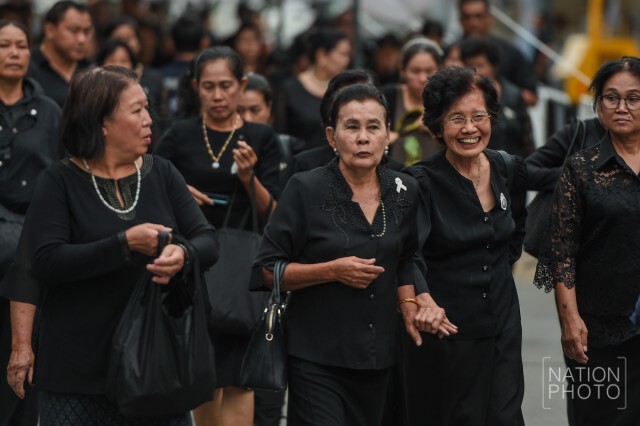 ปชช.ทั่วประเทศเข้ากราบพระบรมศพฯ วันนี้ครบ 3 ล้านคน