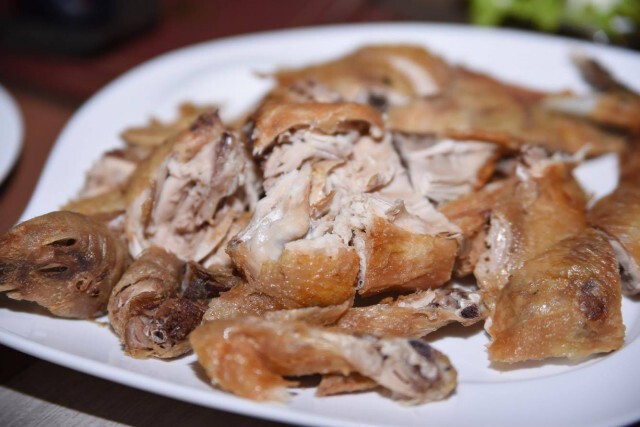 อร่อยปักหมุด : "TIME & TALES ตำรับวิเศษไก่ย่าง" ในบรรยากาศร่วมสมัย ริมเจ้าพระยา ใกล้แยกศรีย่าน