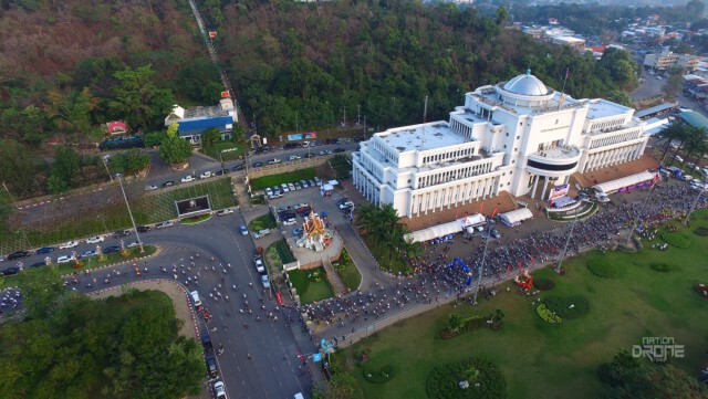ภาพมุมสูง  เนชั่นชวนปั่น #NationBike ปี4 "ปั่นดูนก แดนมังกร @นครสวรรค์