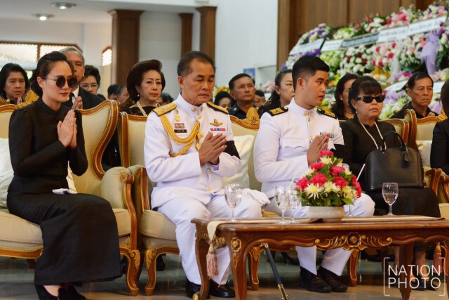 สมเด็จพระเจ้าอยู่หัว พระราชทานน้ำหลวงอาบศพ"น.ต.ดิลกฤทธิ์ ปัถวี"