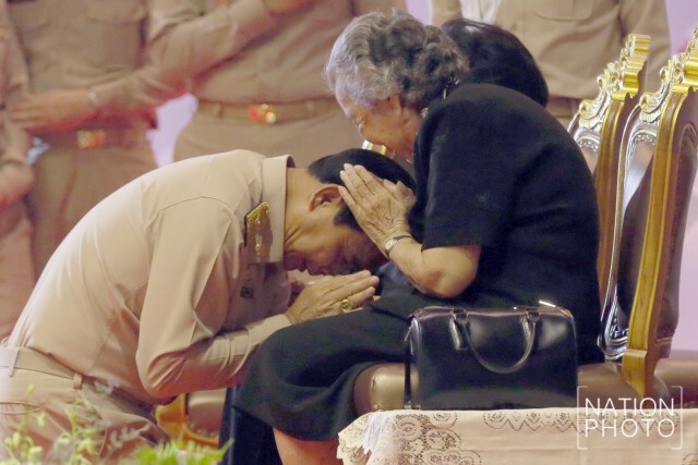 "ประยุทธ์"ร่วมงานวันครูประจำปี 2560