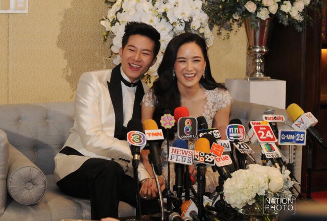 ภาพชุด "อั๋น ภูวนาท" ควง จ๋า อลิสา 
เปิดใจเข้าพิธีวิวาห์ พร้อมมีทายาททันที