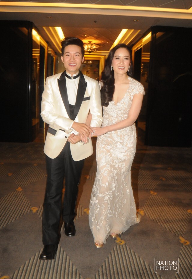 ภาพชุด "อั๋น ภูวนาท" ควง จ๋า อลิสา 
เปิดใจเข้าพิธีวิวาห์ พร้อมมีทายาททันที