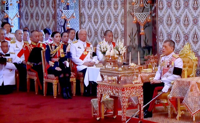 สมเด็จพระเจ้าอยู่หัว เสด็จฯ ทรงบำเพ็ญพระราชกุศลสตมวาร (100 วัน)