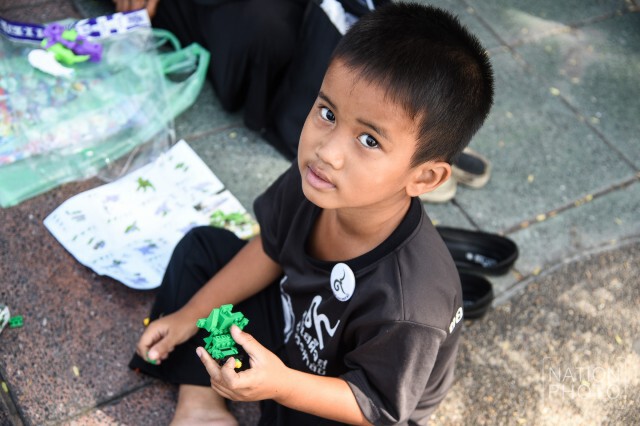 ภาพชุด ประชาชนรับเสด็จในหลวง ร.๑๐