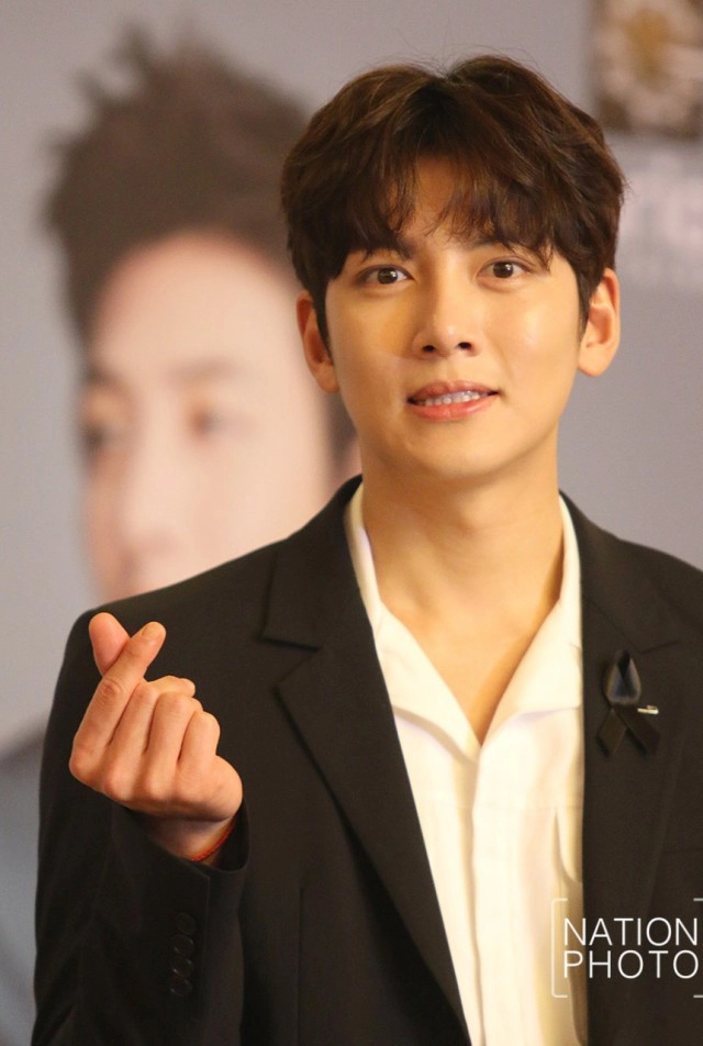 งานแถลงข่าว "จีชางอุค เฟิร์สต์ แฟน มีตติ้ง อิน แบงคอก"