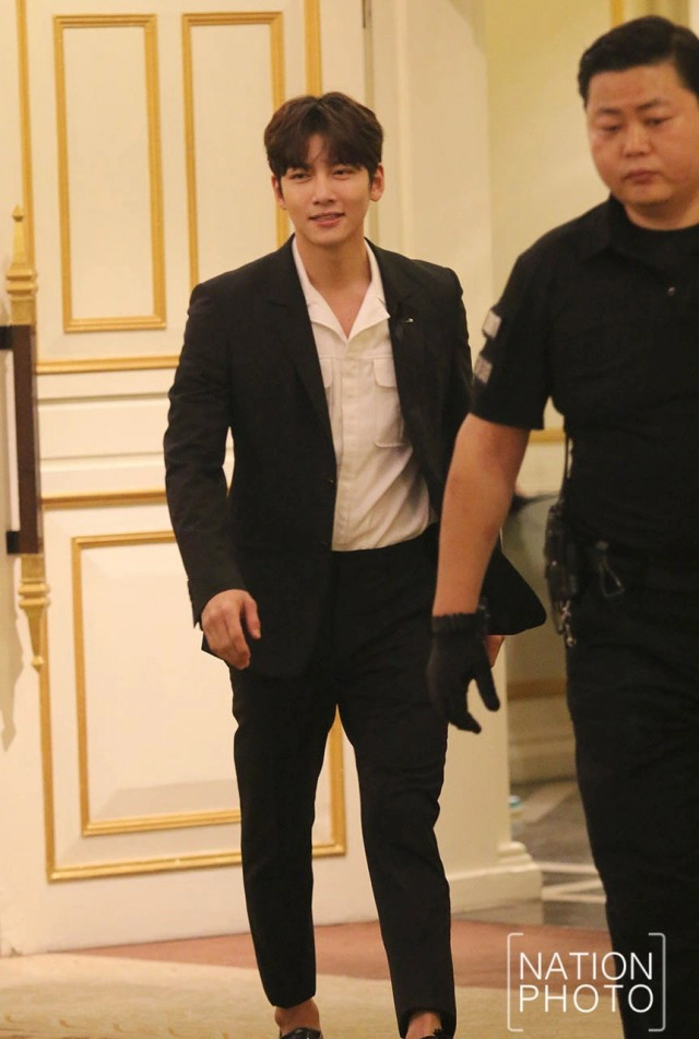 งานแถลงข่าว "จีชางอุค เฟิร์สต์ แฟน มีตติ้ง อิน แบงคอก"