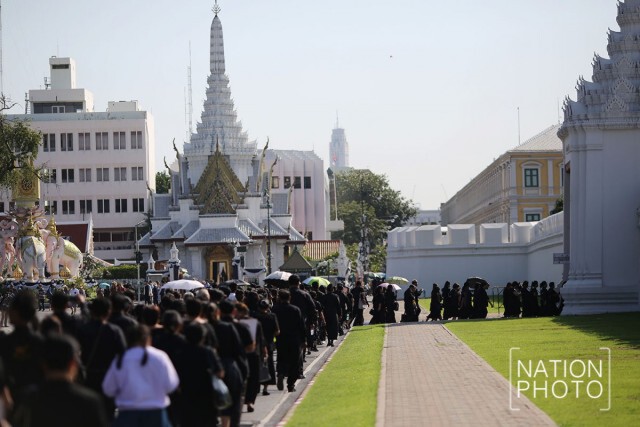 พสกนิกรเข้าสักการะพระบรมศพ 22 ม.ค. 60