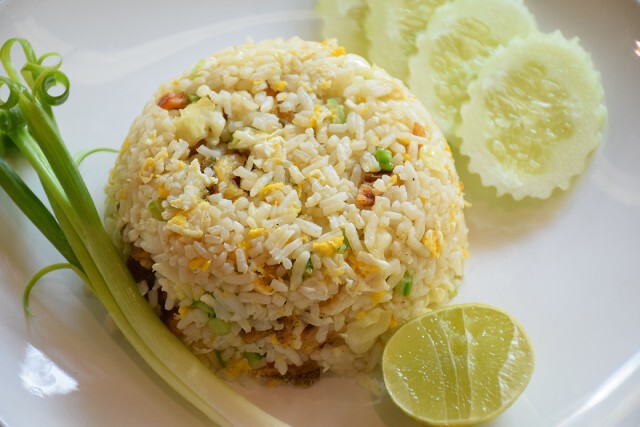อร่อยปักหมุด : เต็มพุง ร้านอาหารไทยรสไทยแท้ อาคารเบลล์ แยกรัชดา-พระรามเก้า