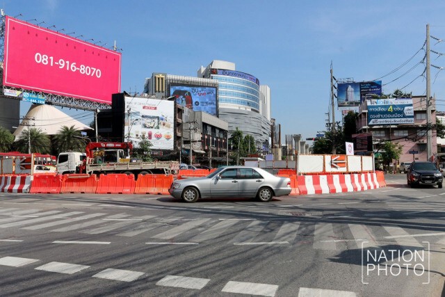 การจราจรบริเวณแยกรัชโยธินหนาแน่น หลังปรับวิธีเดินรถแบบ "วงเวียน"