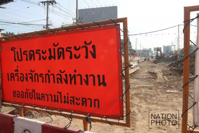 การจราจรบริเวณแยกรัชโยธินหนาแน่น หลังปรับวิธีเดินรถแบบ "วงเวียน"