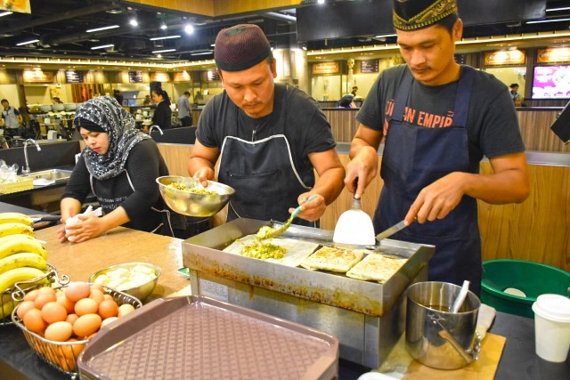 ศูนย์การค้า อัมรินทร์ พลาซ่า เปิดตัว The Cook รวบรวม street food ชื่อดังกว่า 60 ร้านมาไว้ที่นี่