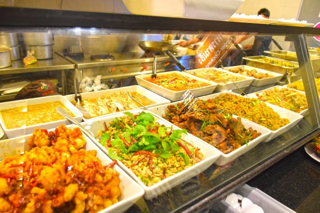 ศูนย์การค้า อัมรินทร์ พลาซ่า เปิดตัว The Cook รวบรวม street food ชื่อดังกว่า 60 ร้านมาไว้ที่นี่