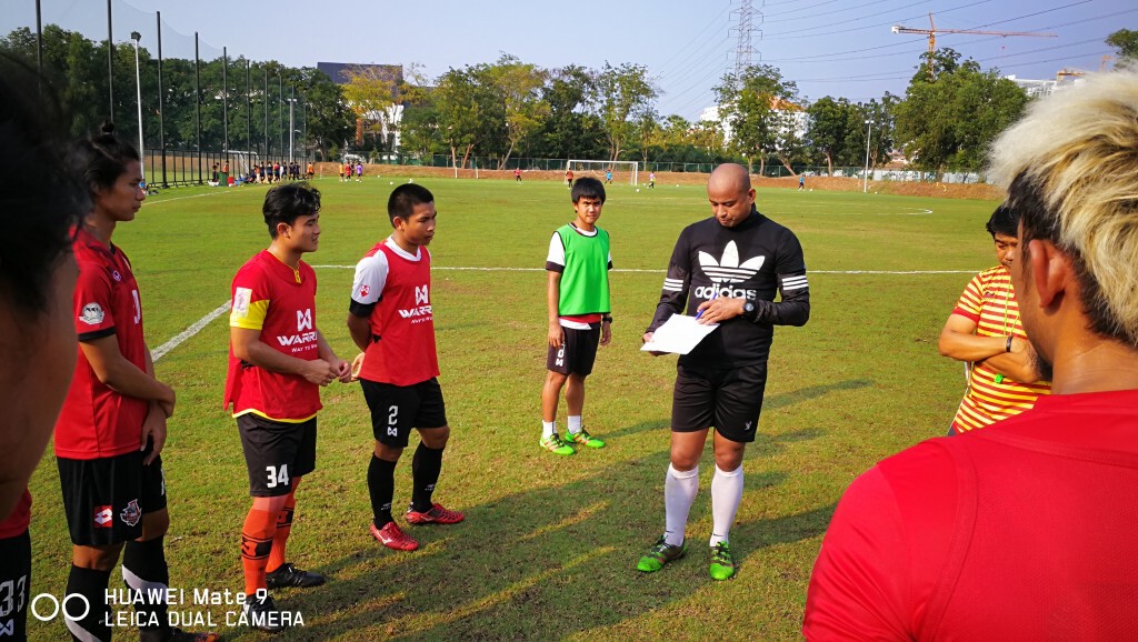 "โค้ชโชค" ก้าวที่ 2 ในเส้นทางฟุตบอลอาชีพ "โค้ชโชค" ก้าวที่ 2 ในเส้นทางฟุตบอลอาชีพ