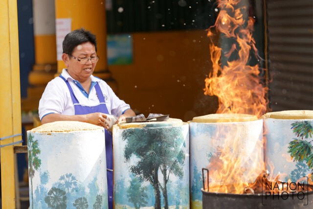 ชาวยะลา ทำพิธีไหว้เจ้า-บรรพบุรุษ