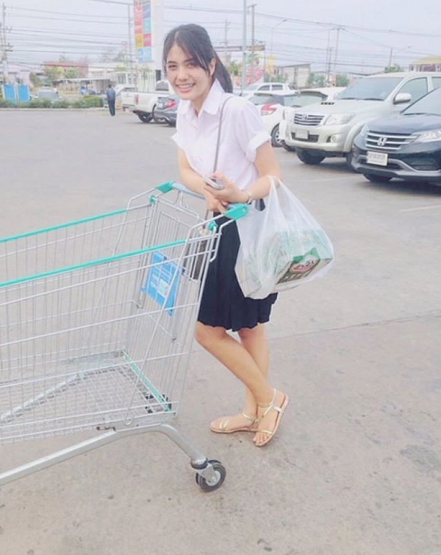 "น้ำตาล ชลิตา"จากดินสู่ดาว  จากปากน้ำถึงมหาสารคาม...
รอลุ้นพรุ่งนี้ Miss Universe