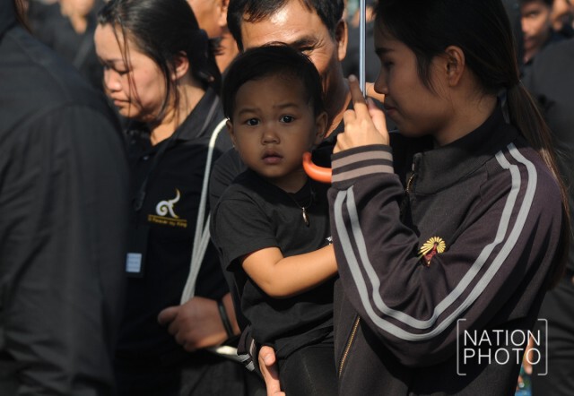 พสกนิกรเข้าสักการะพระบรมศพ 29 ม.ค. 60