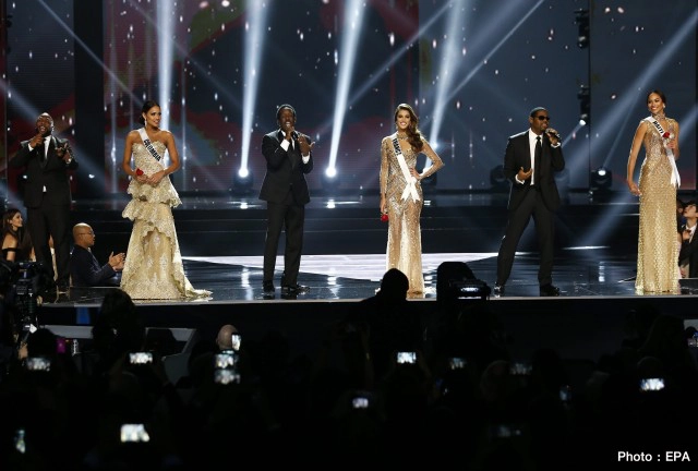 นักวิจารณ์แฟชั่นระดับโลก  ชูชุดของ "น้ำตาล" ที่ 1 "แจ่มตั้งแต่หัวจรดเท้า"