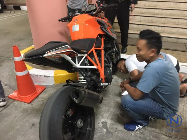 ตร.ยึด"บิ๊กไบค์" ราคา 9.2 แสน ตรวจสอบหาเจ้าของ