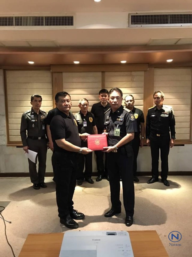 เปิดตัว..มือปราบแก๊งค้ายา 
พล.ต.ท.สมหมาย กองวิสัยสุข 
"ผมยืนยันจะทำให้มัน..จนกว่าขอทาน"