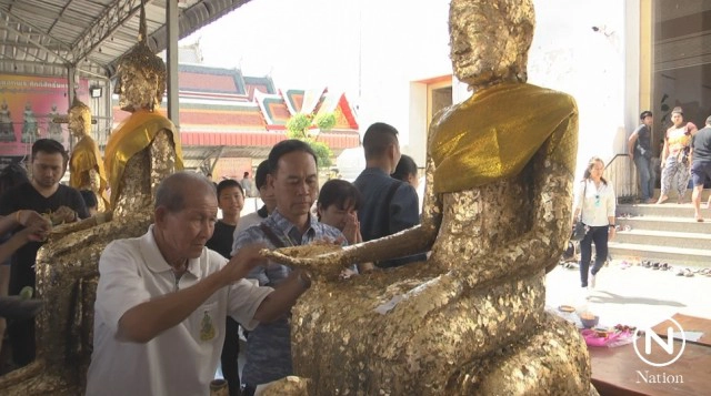 แก้บน ถูกหวยรวย 60 ล้าน! จ้างนางรำ-แตรวง วนวัดป่าเลไลยก์ 99 รอบ