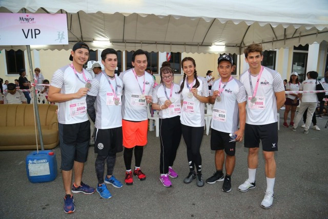 เดิน-วิ่งการกุศล "Major Care Mini Marathon 2017 Run with Care"