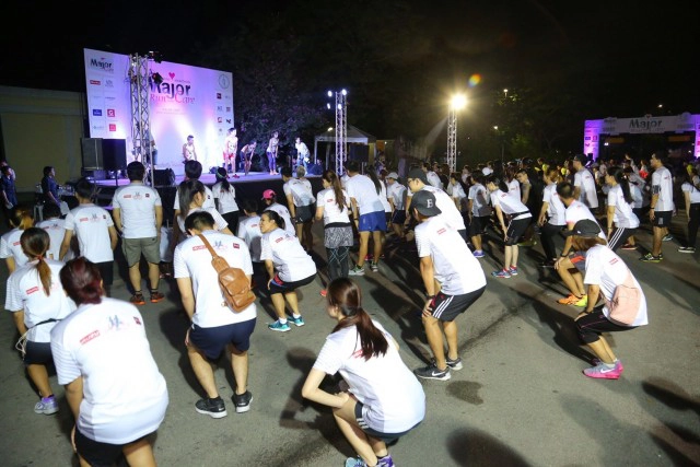 เดิน-วิ่งการกุศล "Major Care Mini Marathon 2017 Run with Care"