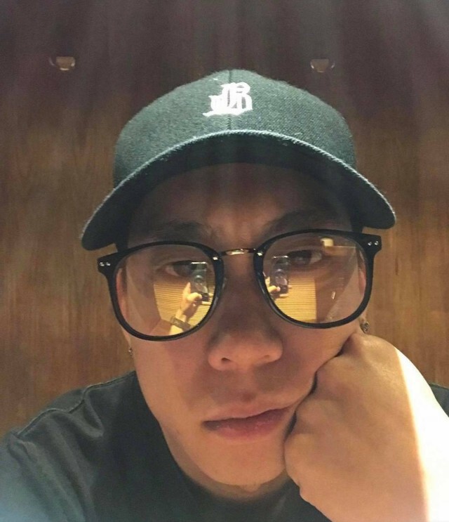"เบนซ์ เรซซิ่ง" เคลื่อนไหวแล้ว โพสต์ภาพเซลฟี่ตัวเองลง IG