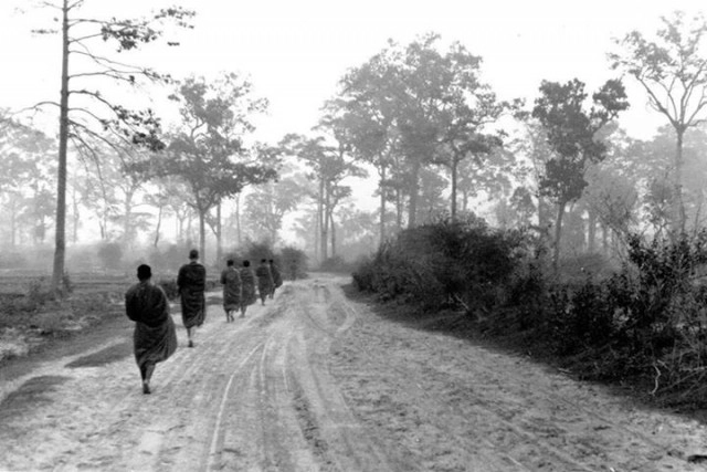 เปิดภาพประวัติศาสตร์..
สมเด็จพระสังฆราช องค์ที่ ๒๐ สมัยเป็นพระหนุ่ม โดย ม.ล.ชัยนิมิตร นวรัตน