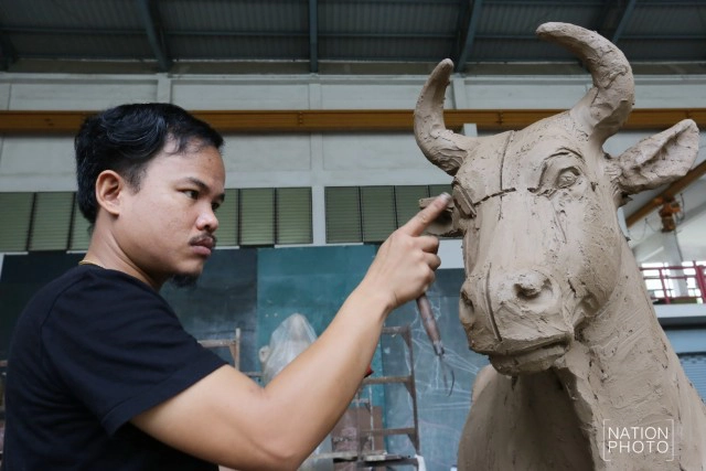 เปิดความคืบหน้า "ประติมากรรม" ตกแต่งพระเมรุมาศ