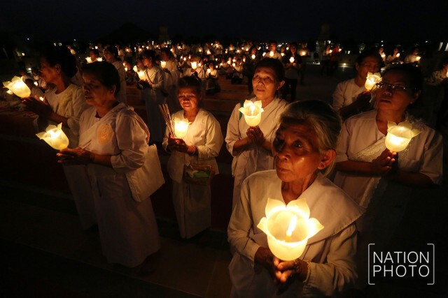 เวียนเทียน...ที่วัดทิพย์สุคนธาราม กาญจนบุรี