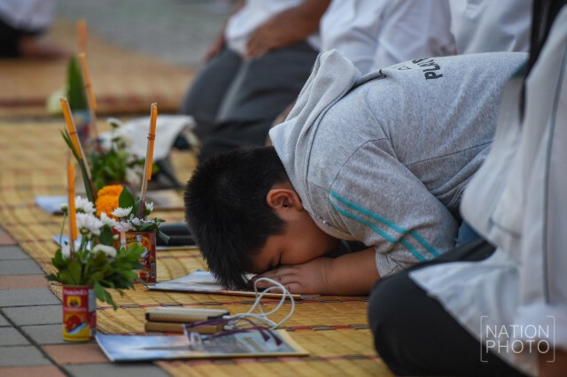 พุทธศาสนิกชนบุรีรัมย์ ร่วมสวดมนต์ เนื่องในวันมาฆบูชา