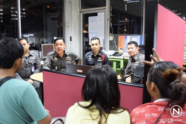 ปรับ 1 พัน! แก๊งวัยกระเตาะเช็ดกระจกรถรีดไถเงิน ตามแยกไฟแดง