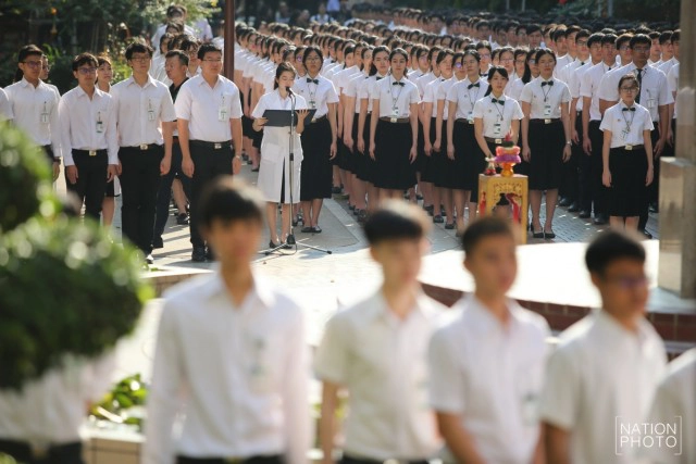 "ฟ้าหญิงจุฬาภรณ์" เสด็จไปทรงเป็นประธานในงาน "ประเพณีข้ามฟาก ประจำปีการศึกษา 2559"