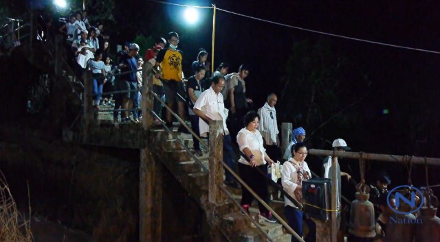 ปชช.แห่ขึ้นเขาคิชฌกูฎ นมัสการ"รอยพระพุทธบาทพลวง"
เฉพาะช่วงเช้ากว่าห้าหมื่นคน