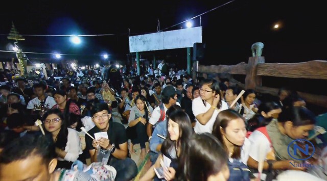 ปชช.แห่ขึ้นเขาคิชฌกูฎ นมัสการ"รอยพระพุทธบาทพลวง"
เฉพาะช่วงเช้ากว่าห้าหมื่นคน