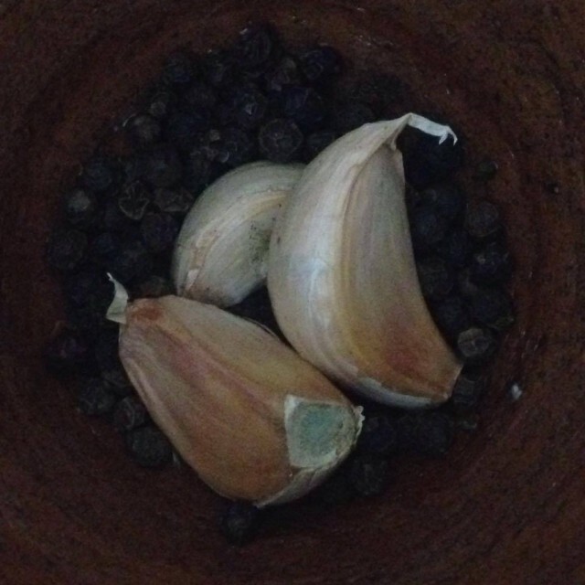 ครัวน้าคม : ถั่วงอกผัดพริกไทยดำลูกชิ้นกุ้ง แปะก๊วย เมนูสุขภาพดี แสนอร่อย
