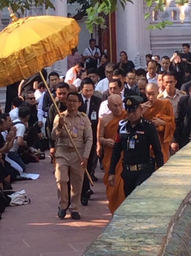ประชาชนเนืองแน่น! ถวายสักการะ สมเด็จพระสังฆราช ณ วัดราชบพิธสถิตมหาสีมาราม