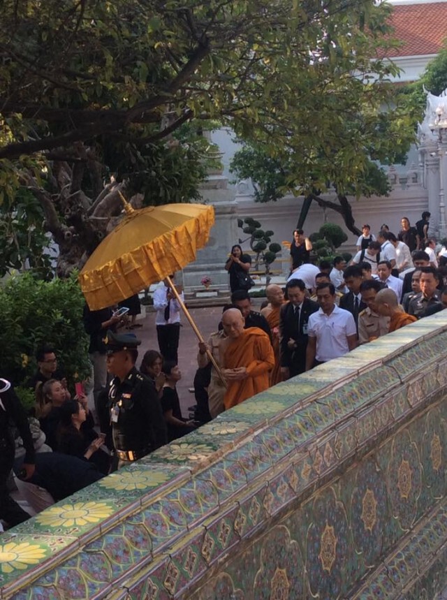 ประชาชนเนืองแน่น! ถวายสักการะ สมเด็จพระสังฆราช ณ วัดราชบพิธสถิตมหาสีมาราม