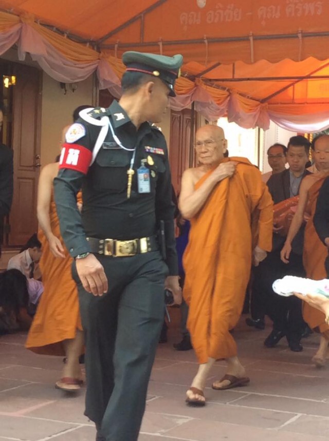 ประชาชนเนืองแน่น! ถวายสักการะ สมเด็จพระสังฆราช ณ วัดราชบพิธสถิตมหาสีมาราม