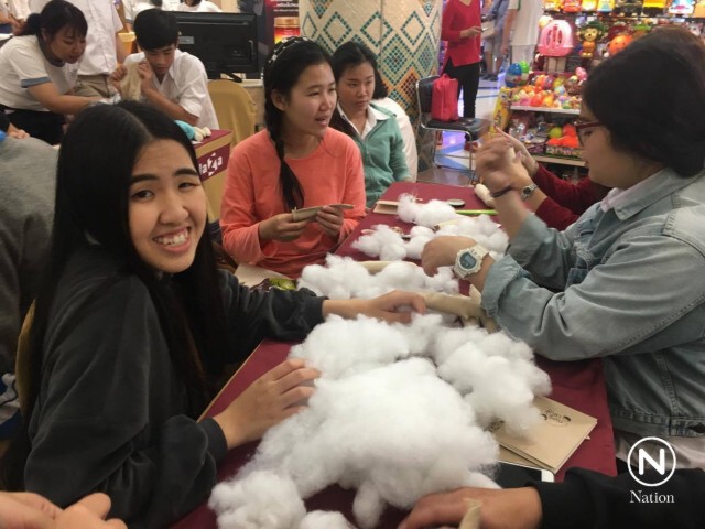 จัดโครงการ "ตุ๊กตาวิเศษ" รับวาเลนไทน์ ช่วยตำรวจทำคดีละเมิดทางเพศเด็ก