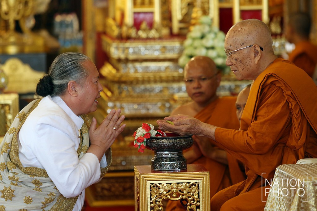 ภาพชุด พระราชครูวามเทพมุนี พร้อมด้วยคณะพราหมณ์ เข้ากราบสักการะ สมเด็จพระสังฆราช ภาพชุด พระราชครูวามเทพมุนี พร้อมด้วยคณะพราหมณ์ เข้ากราบสักการะ สมเด็จพระสังฆราช