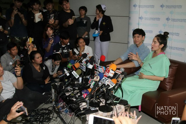 "แพท- เบนซ์"  อุ้มลูกแถลง  ยันสภาพจิตใจเข้มแข็ง